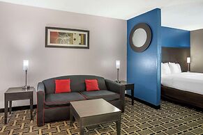 Comfort Suites Nashville Airport - BNA
