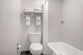 Comfort Suites Nashville Airport - BNA