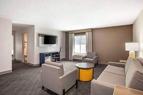 Comfort Suites Nashville Airport - BNA