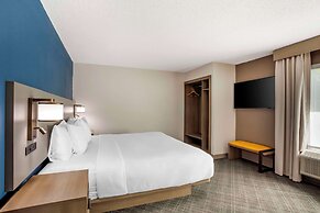 Comfort Suites Nashville Airport - BNA