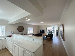 The Charles Boutique Hotel & Dining