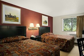 Super 8 by Wyndham New Castle