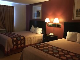 Super 8 by Wyndham New Castle