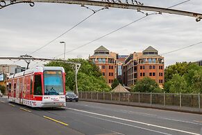 Amora Hotel Riverwalk Melbourne