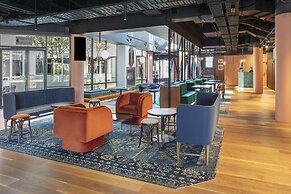 Amora Hotel Riverwalk Melbourne