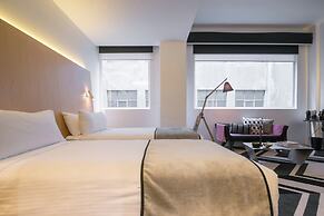 Adelphi Hotel