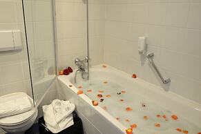 Skycity Hotel Atrigon