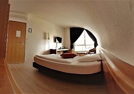 Skycity Hotel Atrigon