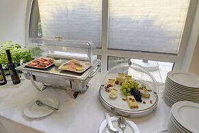 Skycity Hotel Atrigon