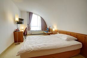 Skycity Hotel Atrigon
