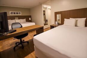 Hotel Deville Curitiba