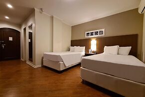 Hotel Deville Curitiba