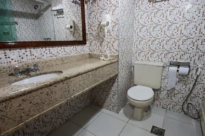 Taj Mahal Continental Hotel