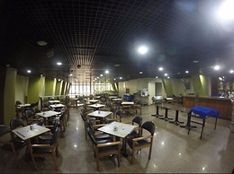 Taj Mahal Continental Hotel