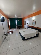 Taj Mahal Continental Hotel