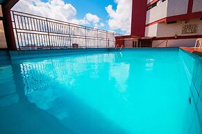 Taj Mahal Continental Hotel