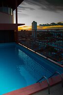 Taj Mahal Continental Hotel