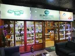 Taj Mahal Continental Hotel