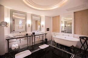 Fairmont Peace Hotel on the Bund