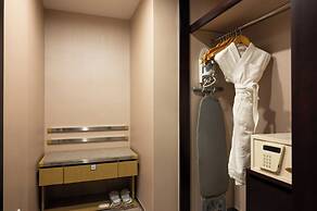 Holiday Inn Riverside Wuhan by IHG