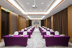 Holiday Inn Riverside Wuhan by IHG