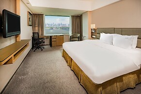 Holiday Inn Riverside Wuhan by IHG