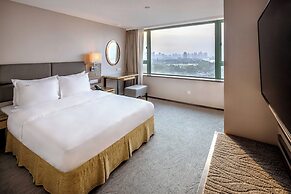 Holiday Inn Riverside Wuhan by IHG