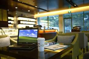 Holiday Inn Riverside Wuhan by IHG