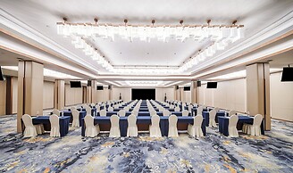 Holiday Inn Riverside Wuhan by IHG