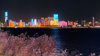 Holiday Inn Riverside Wuhan by IHG