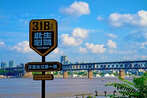 Holiday Inn Riverside Wuhan by IHG