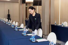 Holiday Inn Riverside Wuhan by IHG