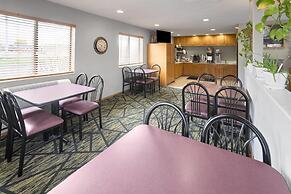 Super 8 by Wyndham New Stanton