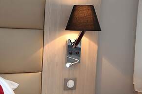 The Originals Boutique, Hôtel Les Trois Roses, Grenoble Meyla