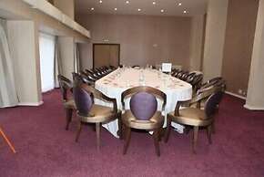 The Originals Boutique, Hôtel Les Trois Roses, Grenoble Meyla