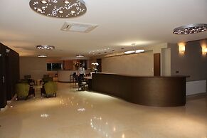 The Originals Boutique, Hôtel Les Trois Roses, Grenoble Meyla