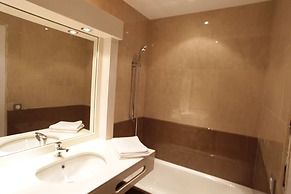 The Originals Boutique, Hôtel Les Trois Roses, Grenoble Meyla