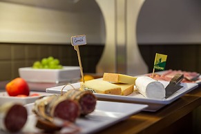 The Originals Boutique, Hôtel Les Trois Roses, Grenoble Meyla