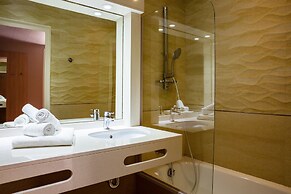 The Originals Boutique, Hôtel Les Trois Roses, Grenoble Meyla