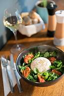 Hotel Kaijoo by HappyCulture