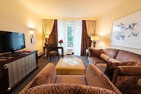 Bernstein Villa Kastania