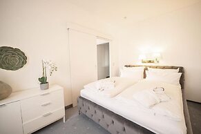 Bernstein Villa Kastania