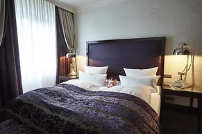 Bernstein Villa Kastania