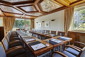 Bernstein Villa Kastania