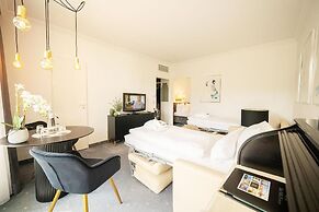 Bernstein Villa Kastania