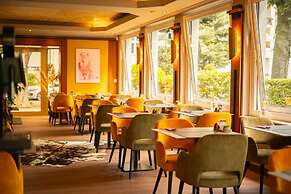 Bernstein Villa Kastania