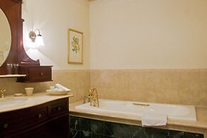 Hotel Majapahit Surabaya - MGallery