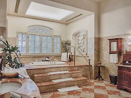 Hotel Majapahit Surabaya - MGallery