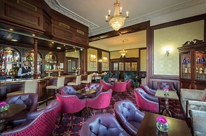 Grand Hotel