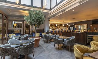 Grand Hotel